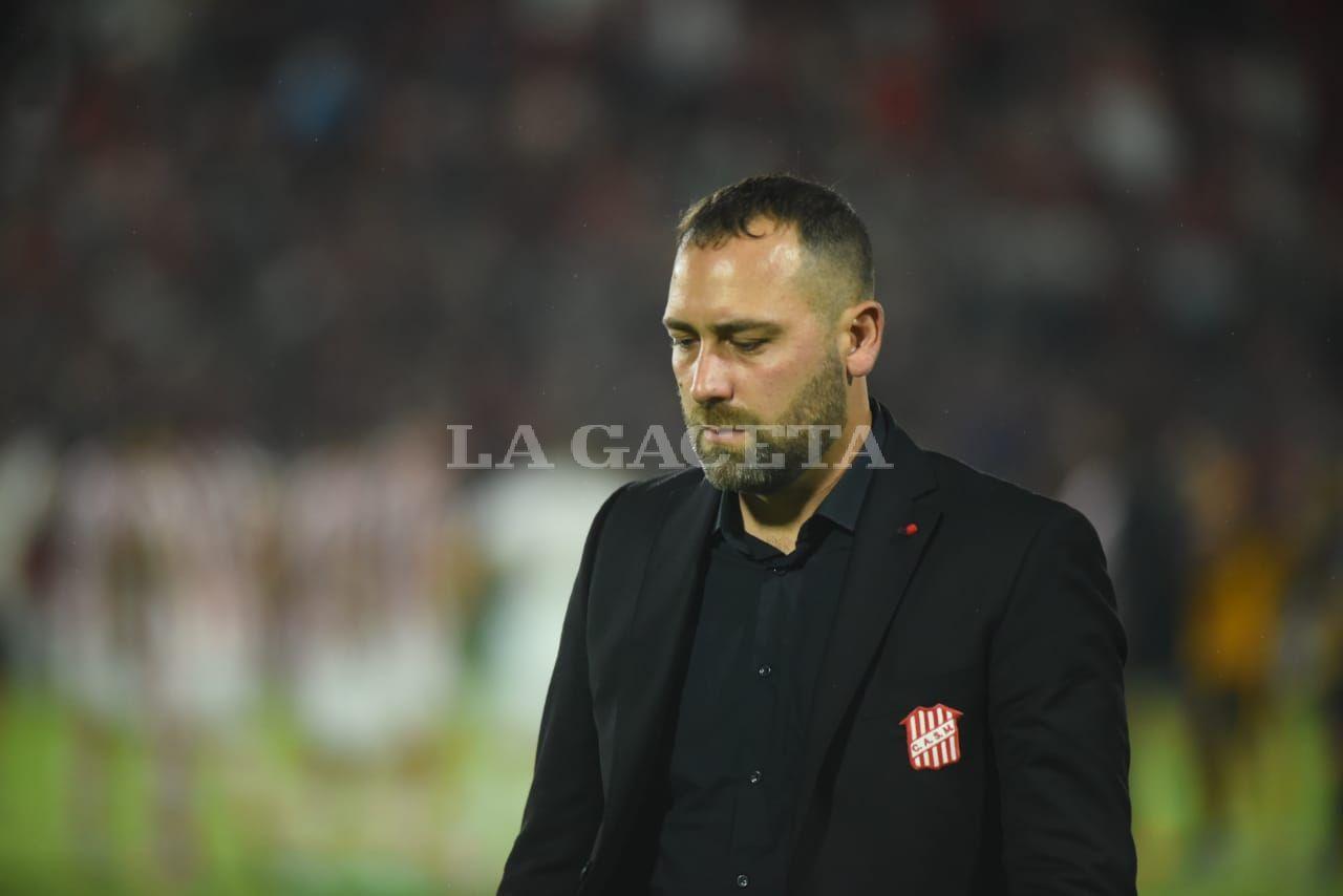 DURO GOLPE. De Muner busca soluciones para un 