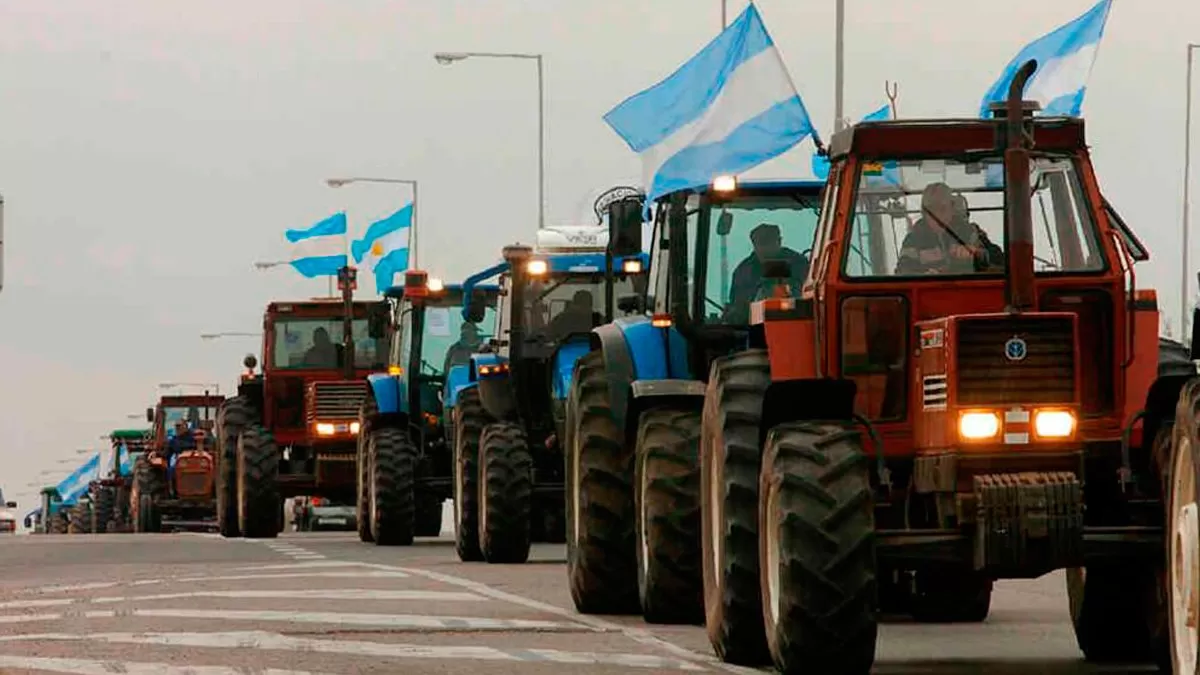 TRACTORAZO. Protesta de productores contra las políticas económicas del Gobierno nacional. Foto ilustrativa de Twitter @HoradelCampo590