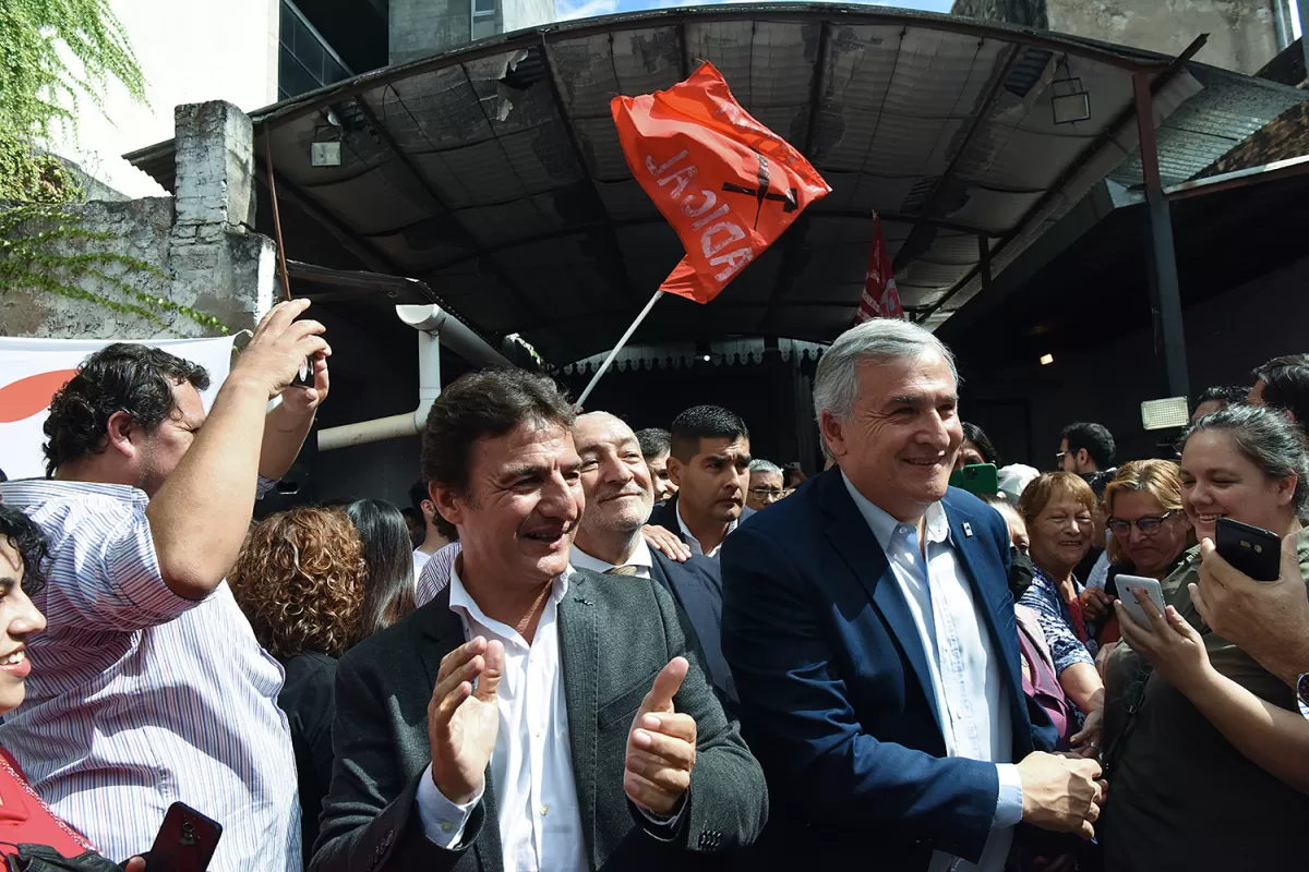 NUEVA ETAPA. “El radicalismo está de pie”, subrayó Morales en su discurso.