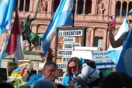 Protesta del campo: el Gobierno apuntó contra la oposición y la acusó de defender a un puñado de empresas