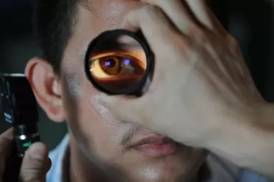 Viral: se le desprendió la retina tres veces y contó su experiencia para alertar sobre los síntomas