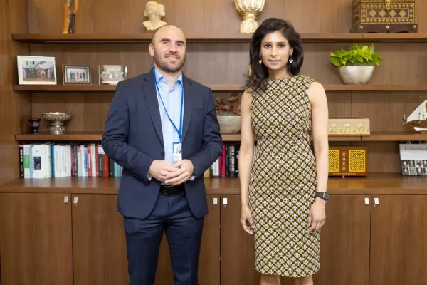 En Washington, Guzmán se reunió con la subdirectora gerenta del FMI