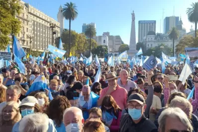 “No queremos financiar la soga con que nos ahorcan”, dijeron productores tucumanos en el tractorazo
