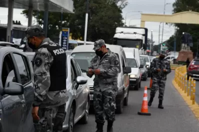 En el megaoperativo de seguridad en la zona este recuperaron una moto robada unos minutos antes