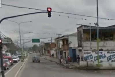 Arrebato en un semáforo: robó un celular de un auto y fue imputado por robo