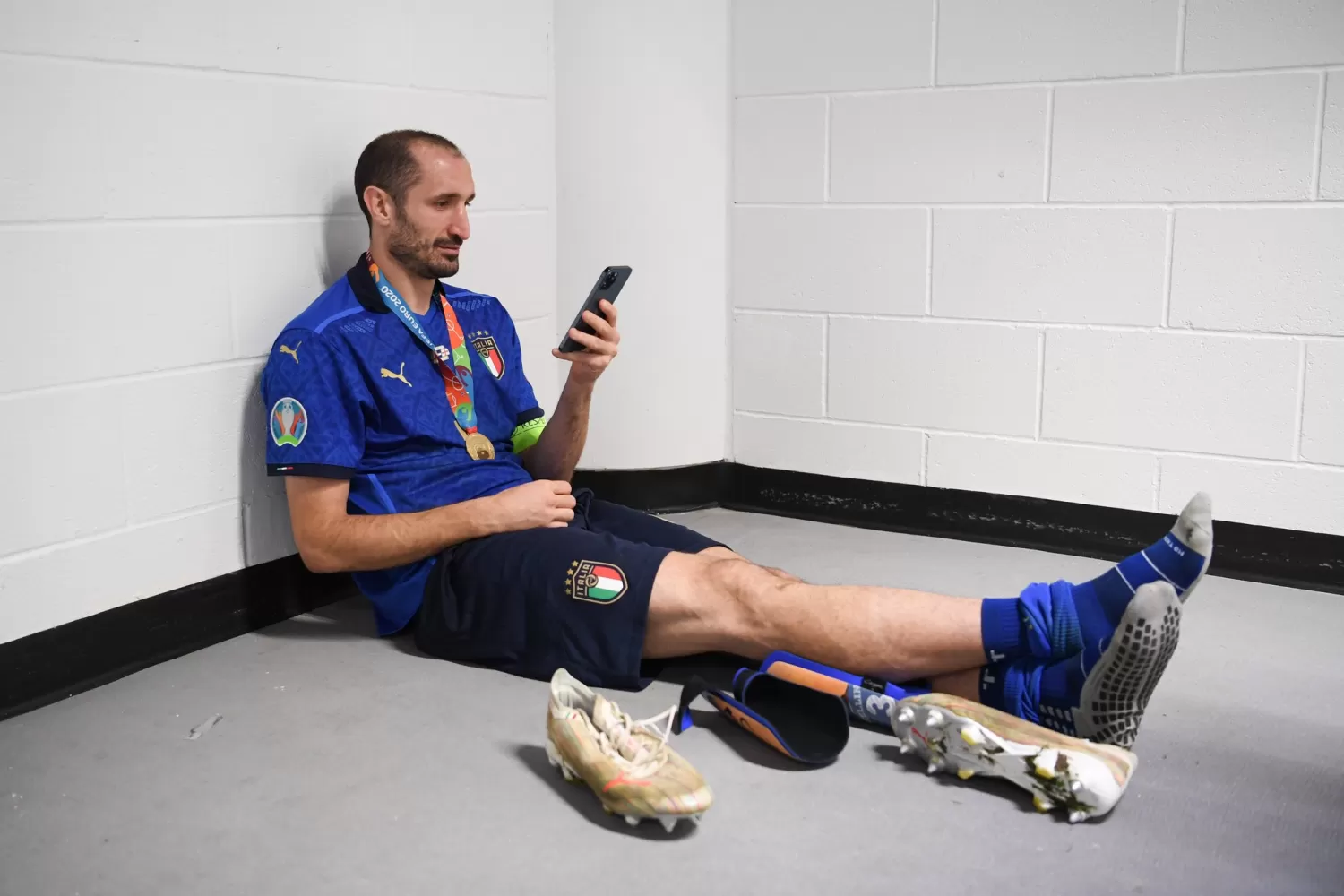 UN HISTÓRICO. Chiellini es uno de los futbolista que más veces vistió la camiseta italiana. FOTO TOMADA DE TWITTER.COM/CHIELLINI