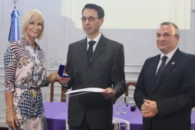 La Universidad de San Pablo-T honró con el título honoris causa a un destacado jurista alemán