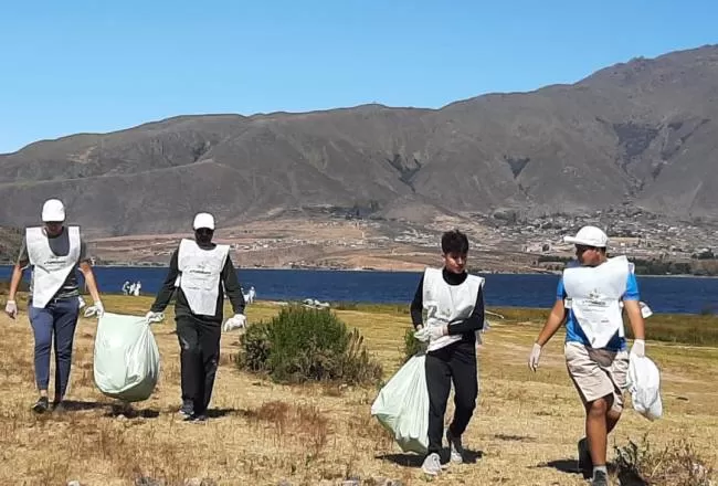 Tafí del Valle: más de 60 voluntarios ayudaron a limpiar el perímetro del dique