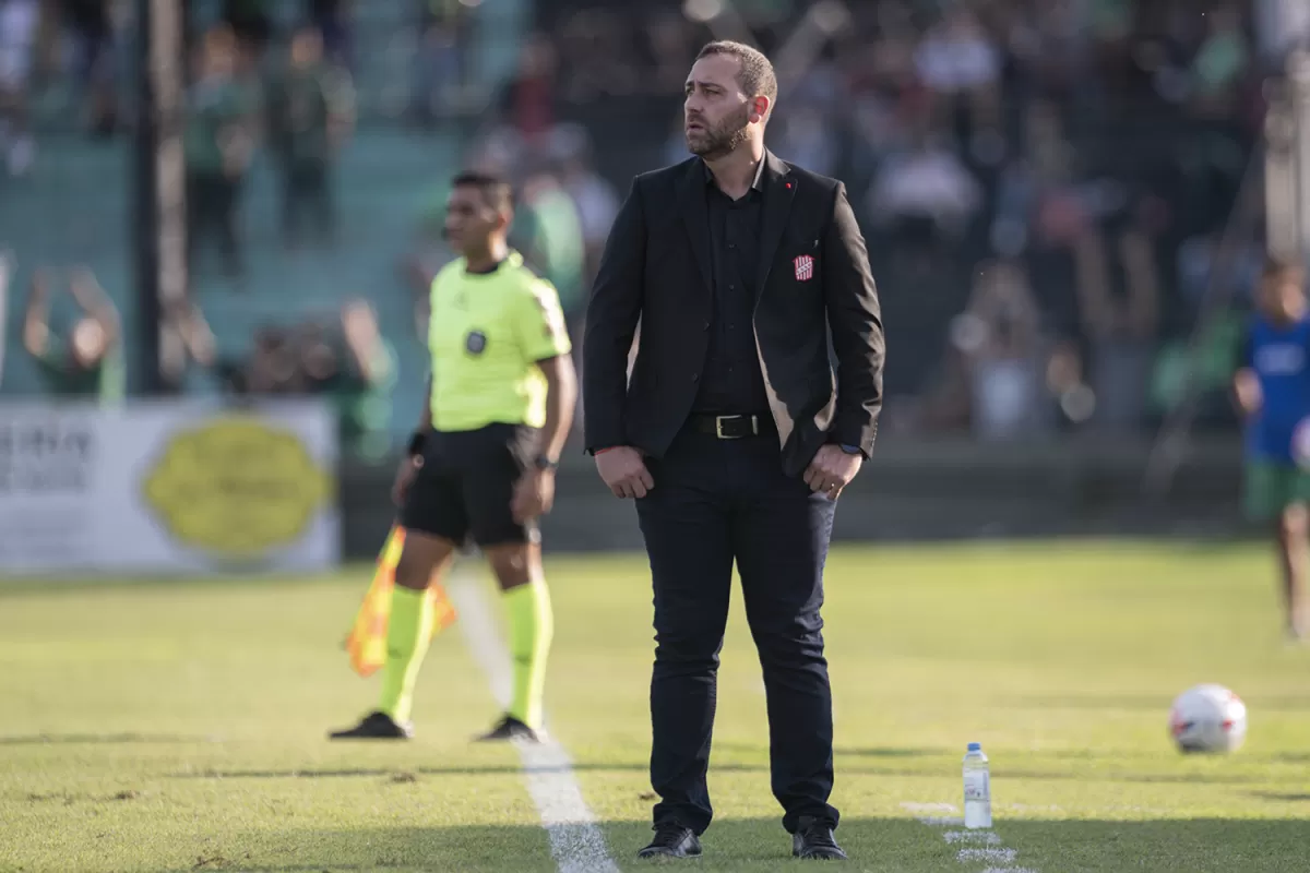 OBJETIVO. De Muner necesita que el equipo se recupere ante el “Cervecero” del 0-4 ante Mitre.