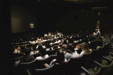 Las escuelas van al cine: abren un espacio para debatir y reflexionar con el cine argentino