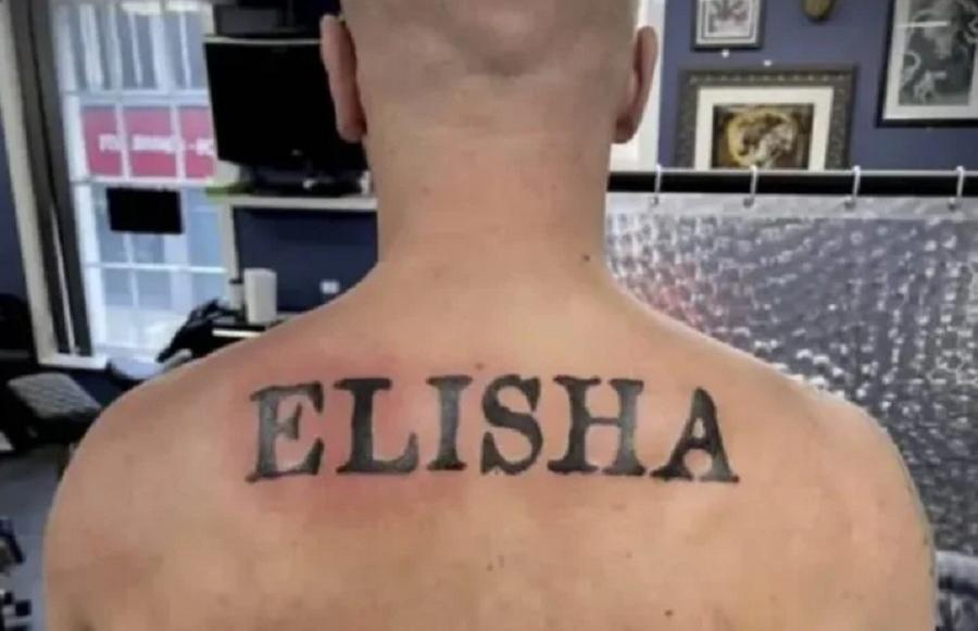 EL TATUAJE CON EL NOMBRE DE LA NOVIA. 