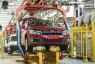 Caputo dolariza deudas de ARCA con exportadores e importadores y traslada pagos a 2027