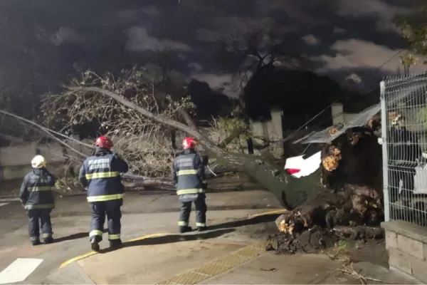Intenso operativo policial por las fuertes tormentas