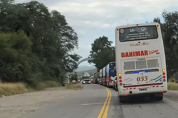 Los controles policiales complican la llegada de hinchas de San Martín hasta La Rioja
