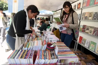 Habrá obras de más de 100 autores tucumanos en la Feria del Libro