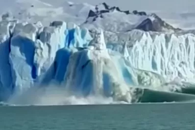 Video: mirá el increíble desprendimiento del Glaciar Perito Moreno