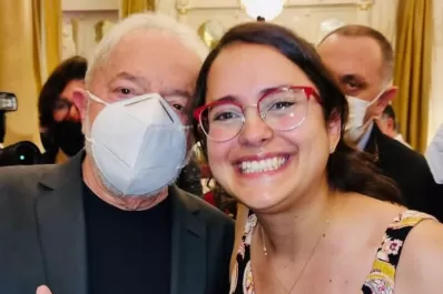 Echaron a la funcionaria a la que el PE le pagó para entrevistar a Lula