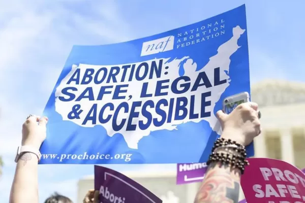 La OMS defiende el acceso al aborto ante posible prohibición en EE.UU.