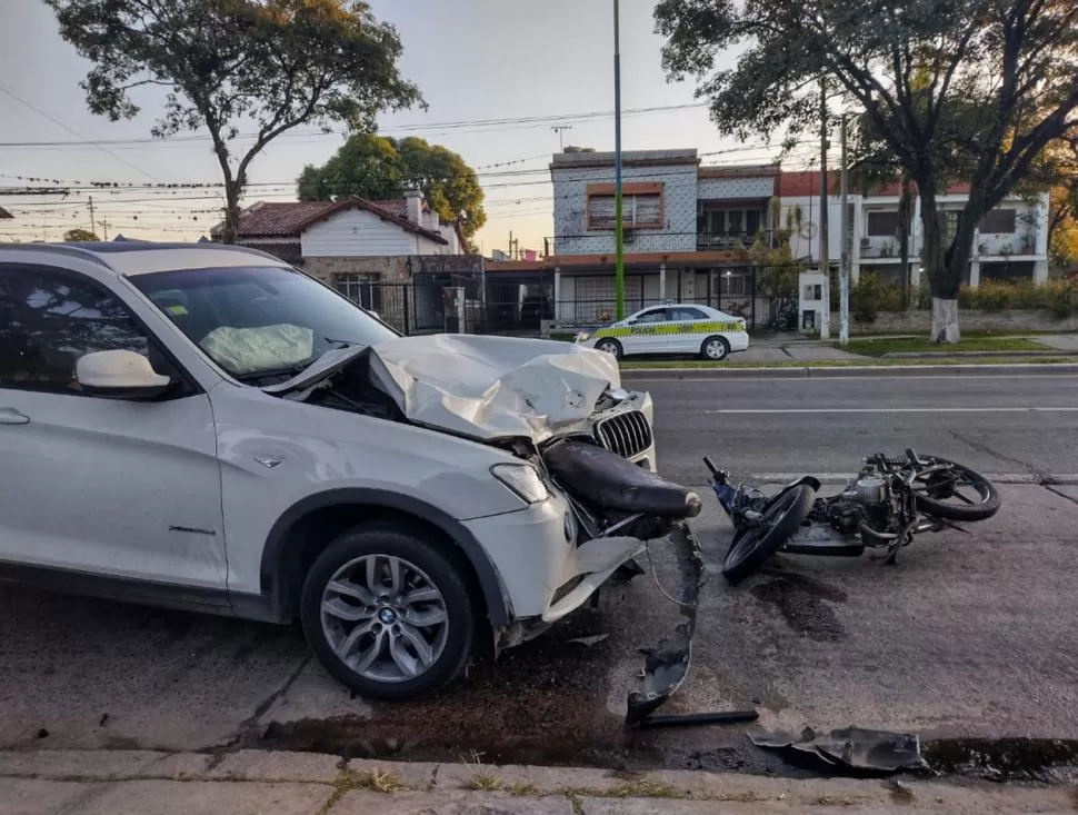 POSTURA. Los defensores del golfista cuestionaron duramente el testimonio de una joven que declaró haber sido testigo presencial del accidente donde perdieron la vida dos rondines en avenida Mate de Luna. 