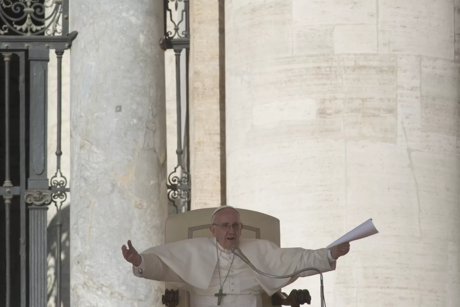 PAPA FRANCISCO / foto de twitter @Pontifex_es