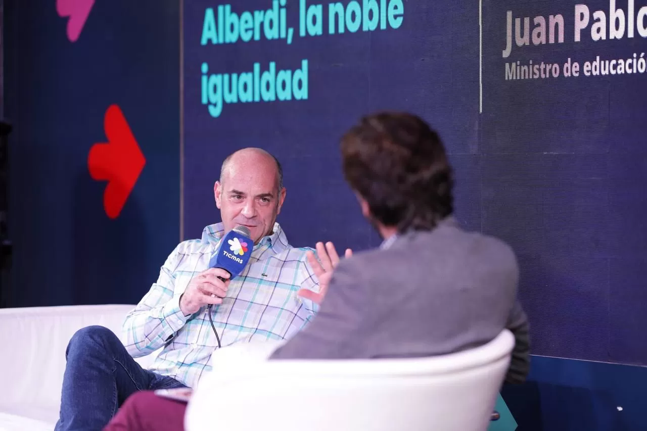 Lichtmajer debatió sobre federalismo en la Feria del Libro