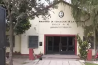 Quejas de padres en la escuela Alberdi por las condiciones de las aulas