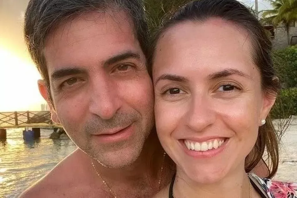 EL FISCAL. Marcelo Pecci, junto a su esposa.