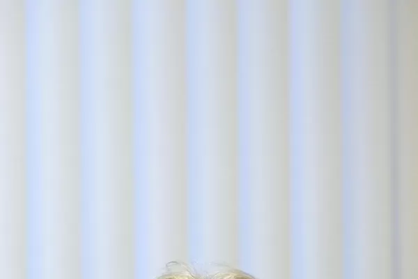 Criticó a Putin, perdió su banco y se ocultó para sobrevivir