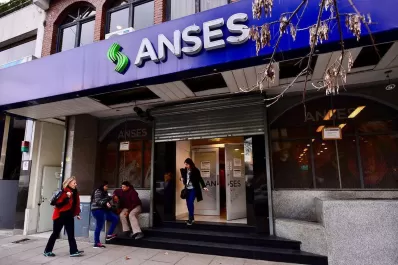 El Gobierno confirmó que 13,6 millones de personas recibirán el bono de Anses