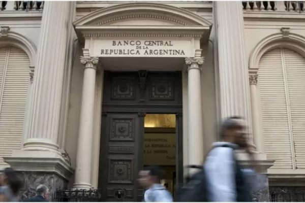 El Central vendió reservas y el dólar “blue” cerró a $ 205