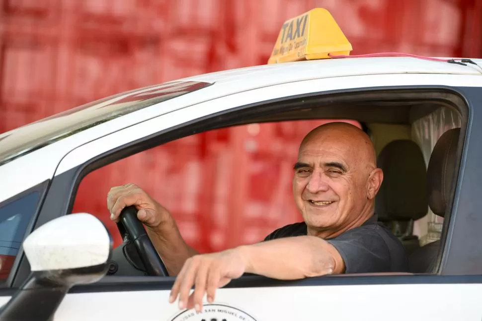 EN EL “TACHO”. “Antes el fútbol era más ofensivo. ¿Bajar al área propia para cabecear en un córner del rival? Me parecía una falta de respeto a nuestros defensores”. 