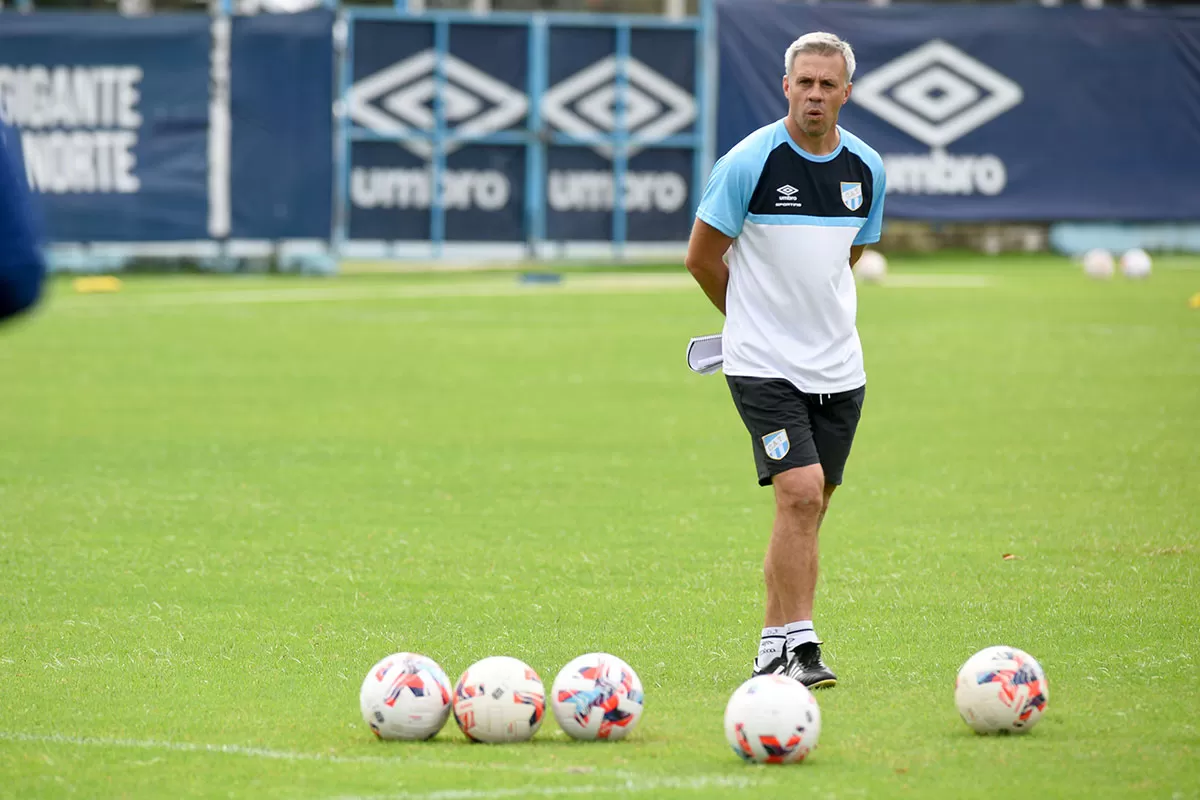 Lucas Pusineri, el entrenador Decano.