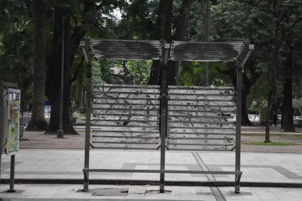 En fotos: el paro de colectivos afectó la actividad de miles de tucumanos