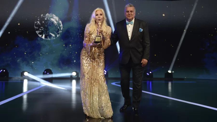 SU GIMÉNEZ. Diseño de Jenny Packham que ya usó Kate Middleton.  captura de video