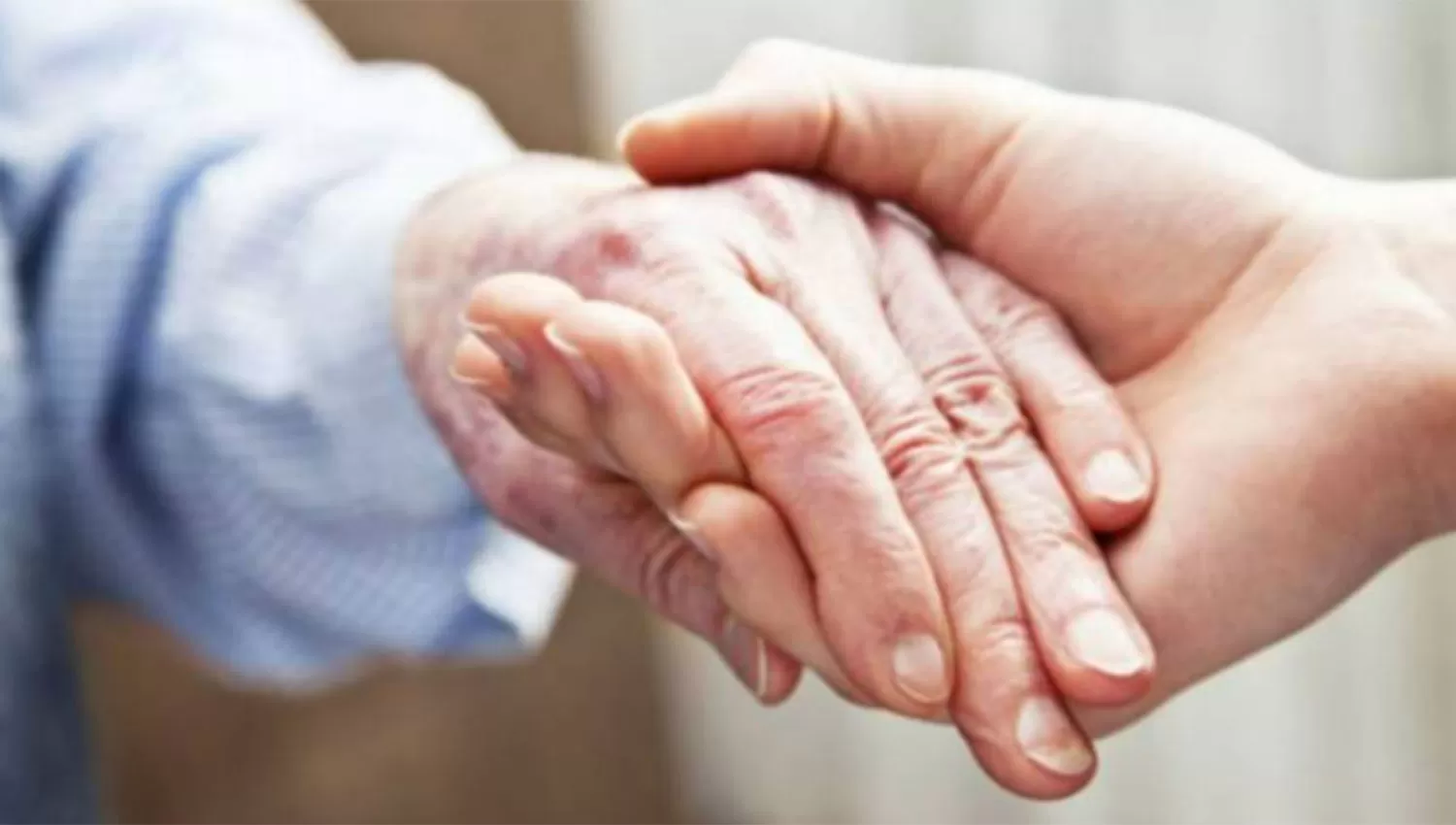 FUNDAMENTALES. El personal doméstico se encarga también del cuidado especial de personas.