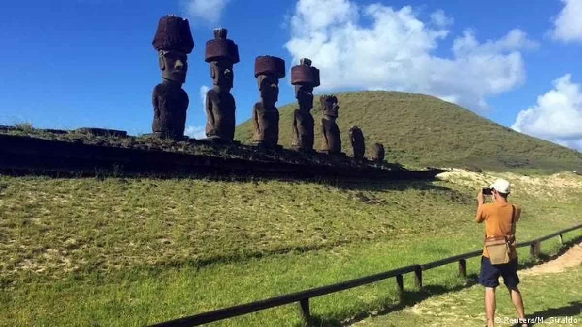 La Isla de Pascua reabrirá al turismo en agosto
