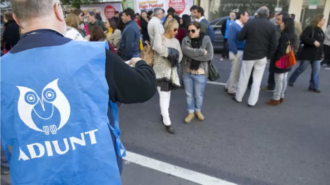 Adiunt convocó un paro de docentes de la UNT para este lunes y jueves