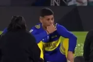Rojo fumó en el campo de juego del Kempes tras las consagración de Boca