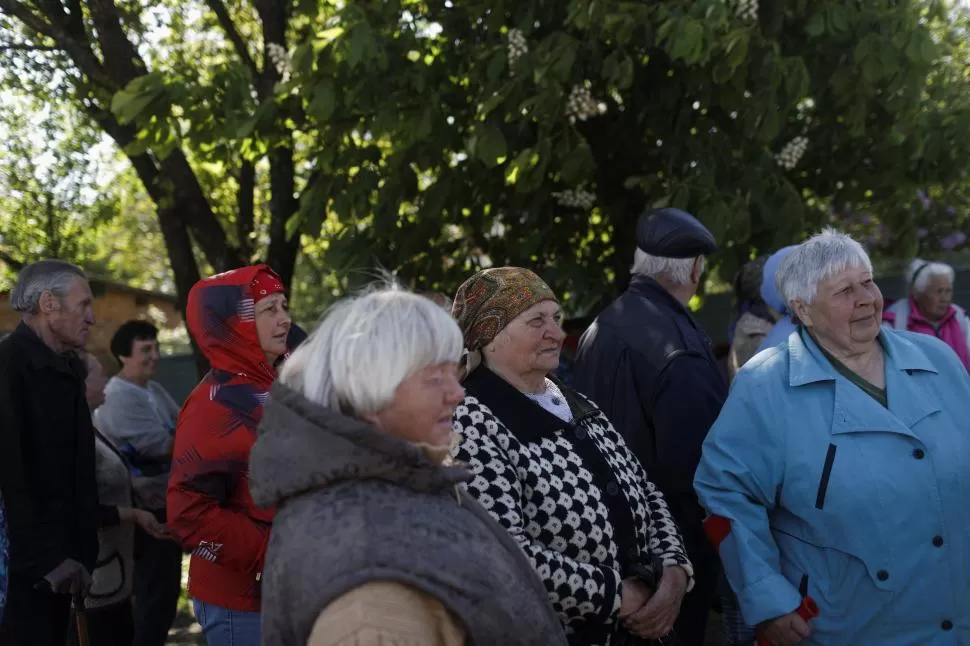 CAMINO AL DESARRAIGO. Unos 6,4 millones de ucranianos -en su mayoría ancianos, mujeres y niños- dejaron el país desde que empezó la guerra. reuters