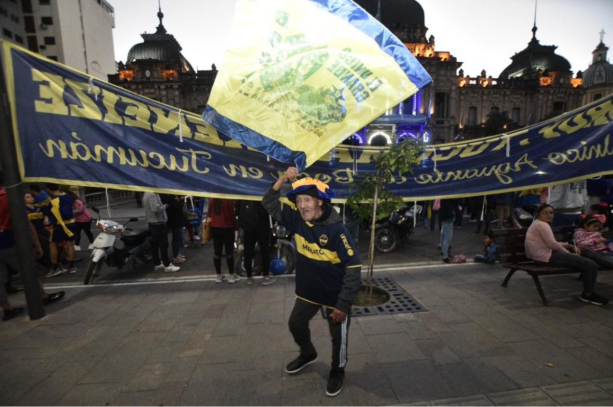 Festejos en la plaza Independencia. LA GACETA / FOTOS OSVALDO RIPOLL