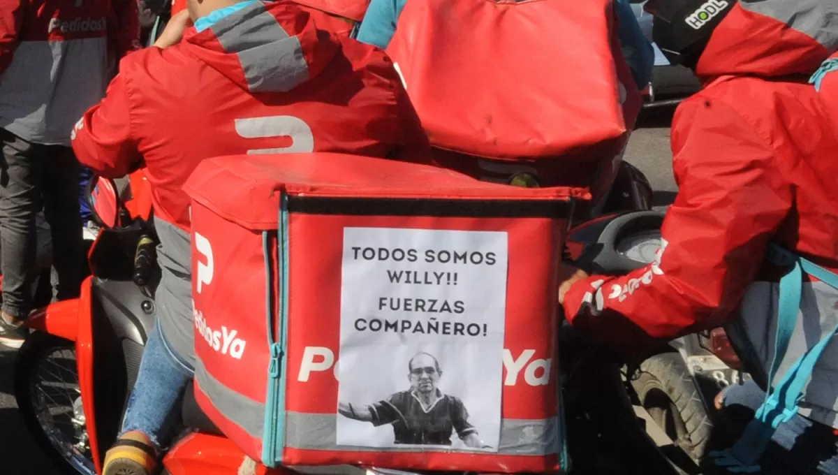 PROTESTA. Los cadetes se concentraron en la plaza Independencia para reclamarle al Gobierno más seguridad.