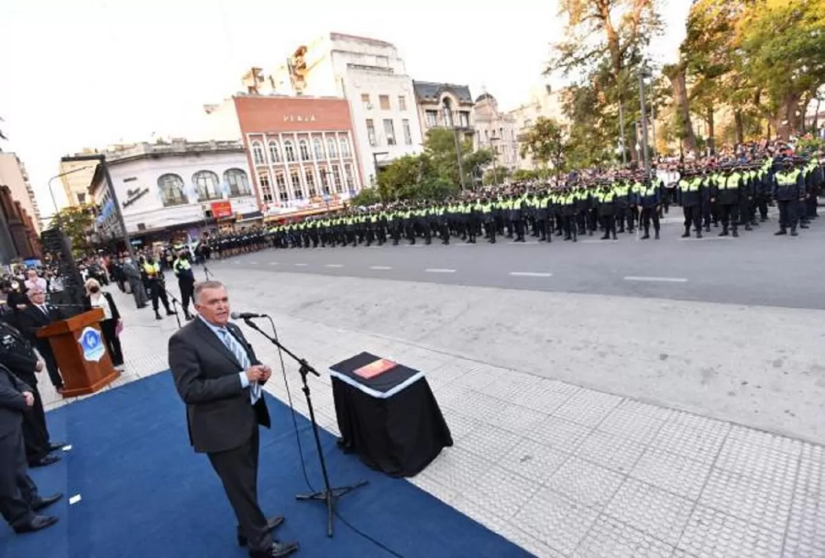 Jaldo encabezó la jura de 415 nuevos agentes de la Policía de Tucumán