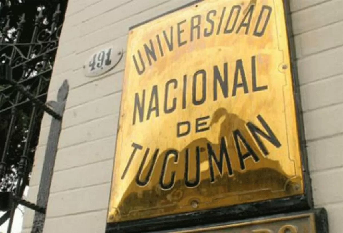 UNIVERSIDAD NACIONAL DE TUCUMÁN / ARCHIVO