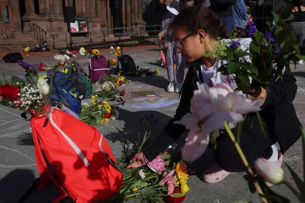 VIOLENCIA. La muerte de 19 niños y dos maestros en el tiroteo reabrió el debate sobre el control de armas.  