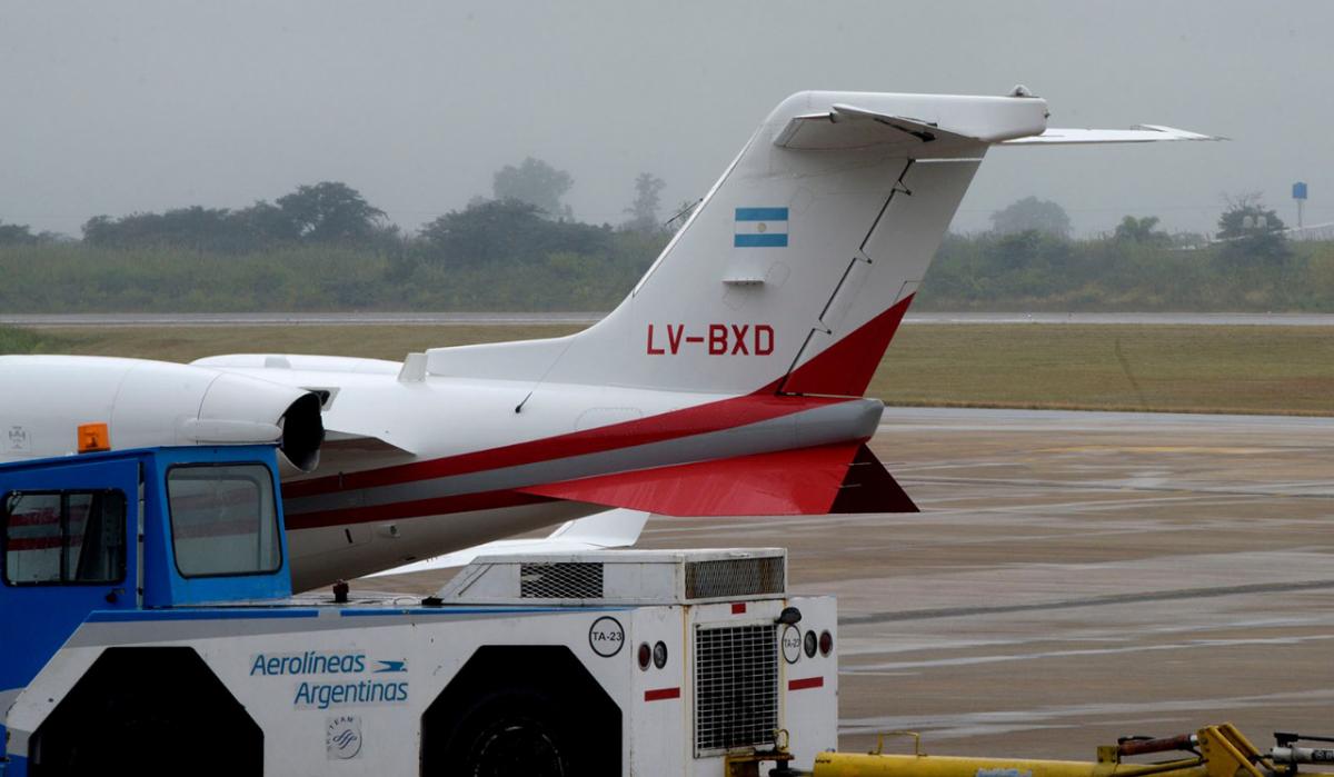 POSTAL ATÍPICA. El aeropuerto, estacionamiento de aviones debido a la cumbre de gobernadores.