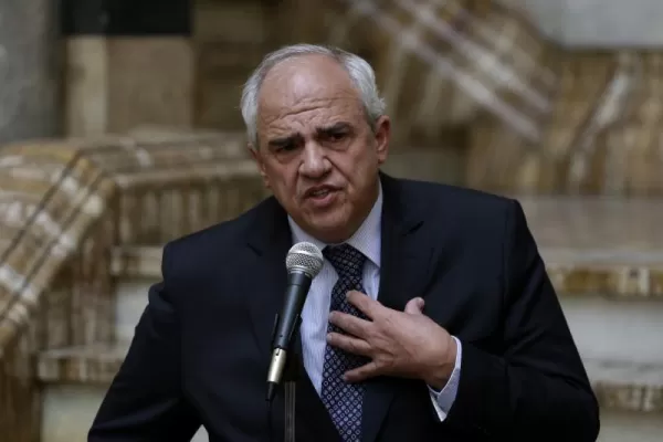 En medio de denuncias, los colombianos eligen hoy presidente