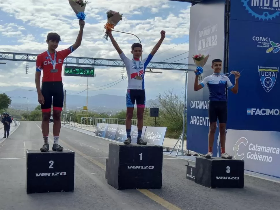 SE SUBIÓ A LO MÁS ALTO DEL PODIO. Nicolás Delgado mostró un gran nivel y ganó el Oro en Menores.  