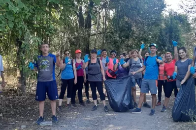 Plogging: el deporte ecológico que pega fuerte en Tucumán
