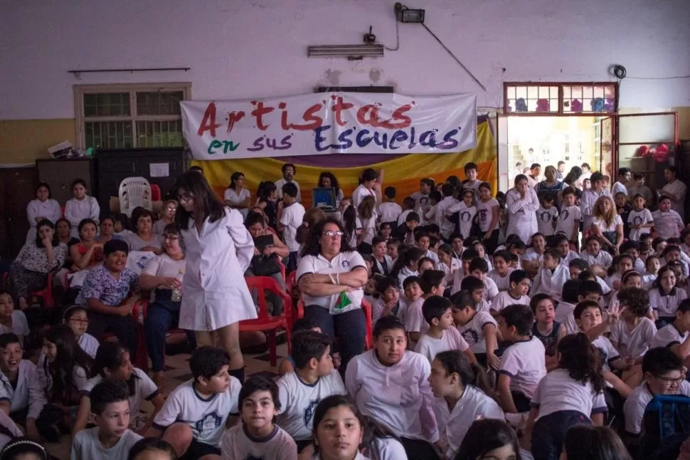 DEL AULA HACIA AFUERA. Los proyectos se expanden en la comunidad. prensa