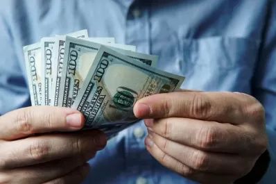 El Gobierno flexibilizó el cobro en dólares para freelancers y empresas tech